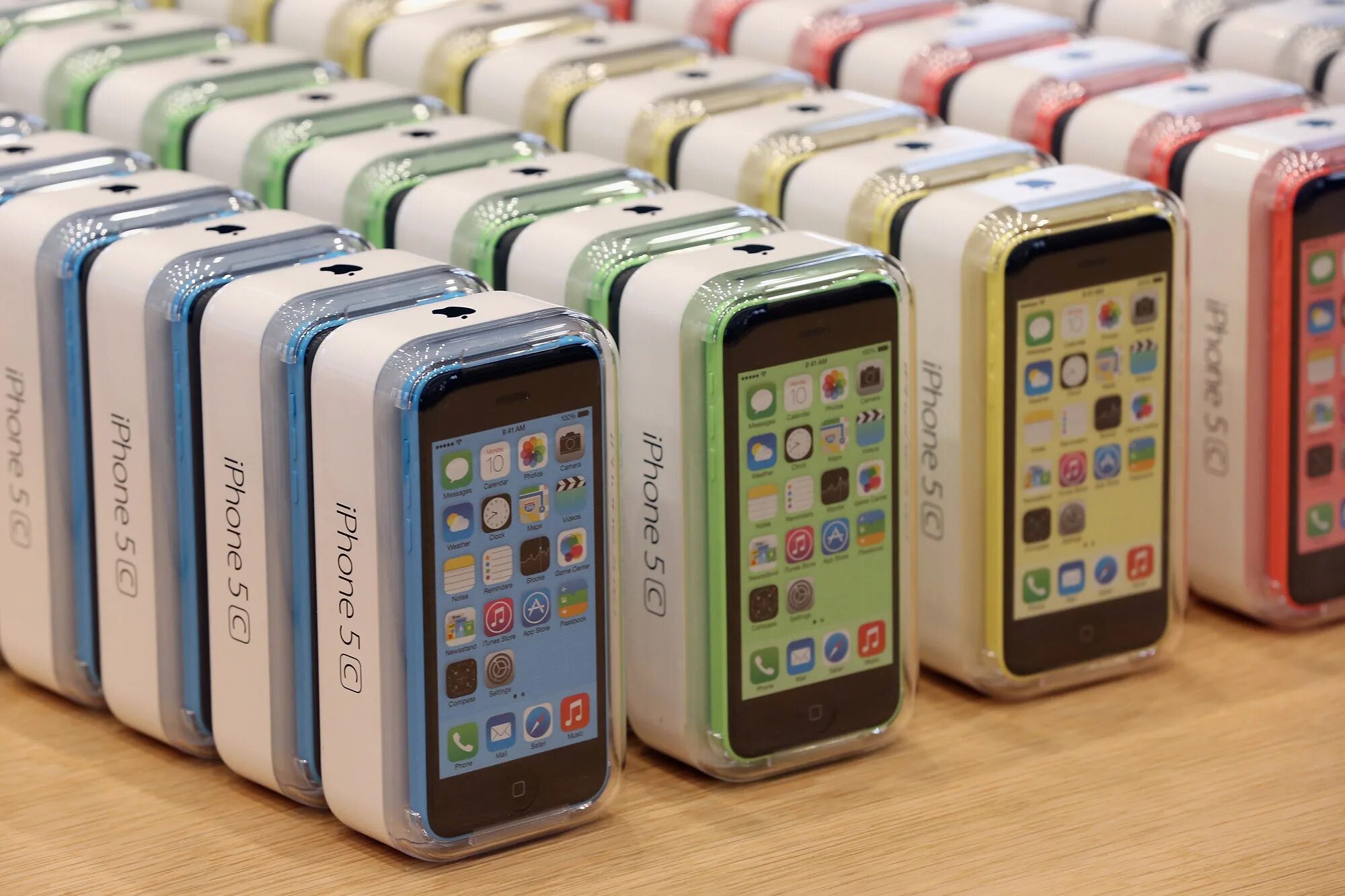 Айфон пенза. Iphone 1995. iphone 5. много телефонов айфон. айфон 1000000.