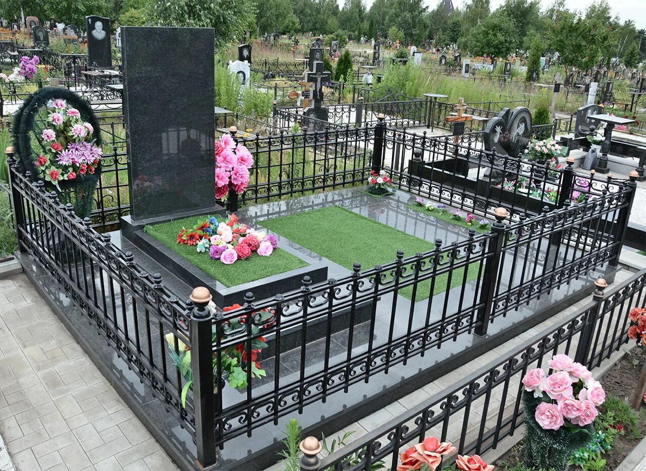 Как оформить могилу на кладбище. Короленко 68 благоустройство могил. благоустройство кладбища. красивое благоустройство могил. благоустройство могилы на кладбище.