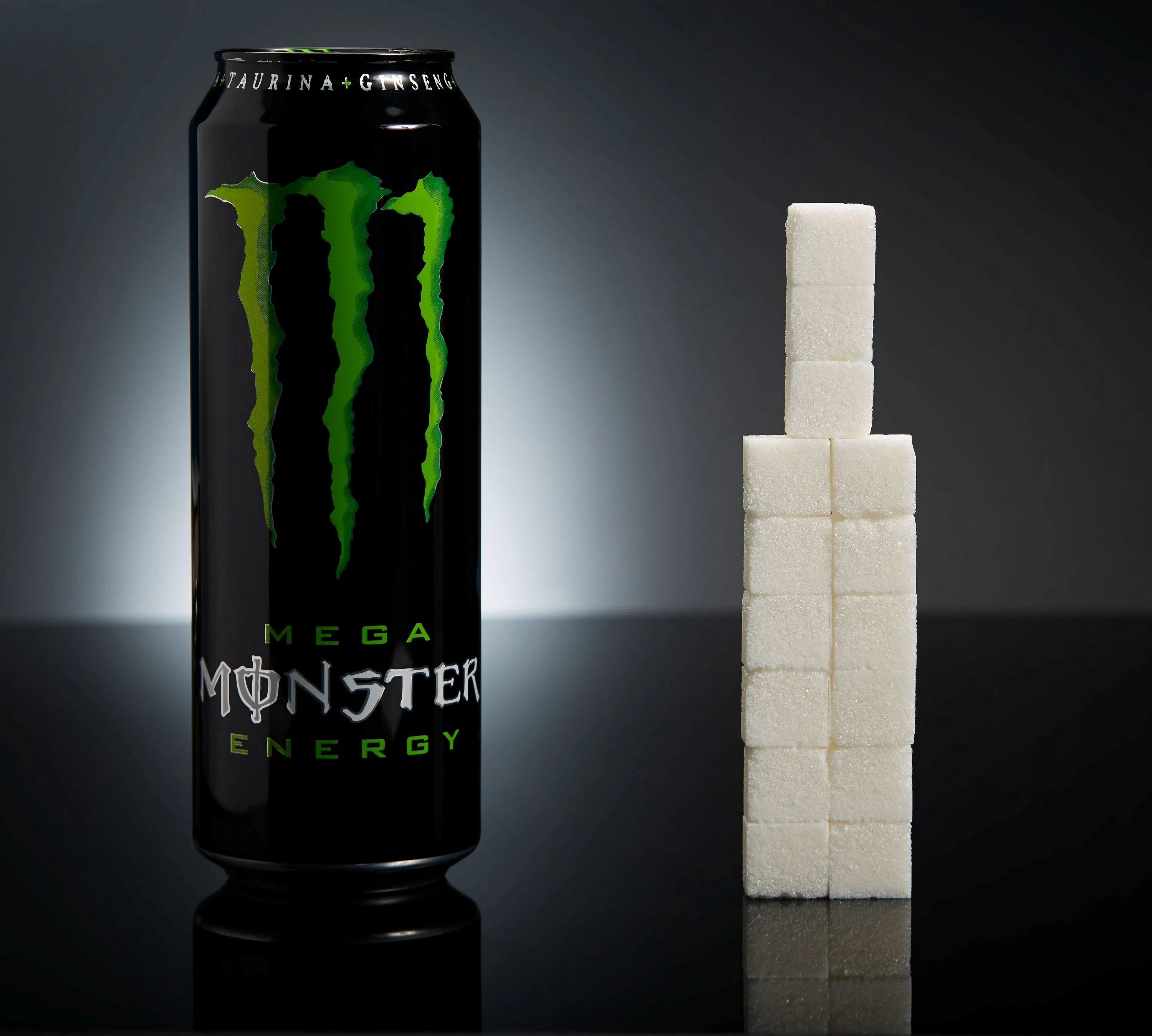 сахар в энергетических напитках. энергетик сколько сахара. сахар в энергетических напитках. сахара в энергетике кубиков. сахар в энергетике.