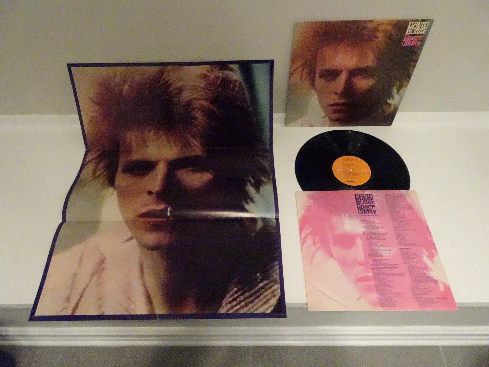 David Bowie 1969. David Bowie Space Oddity 1969. Боуи Space Oddity. Bowie David "Space Oddity". Bowie space oddity