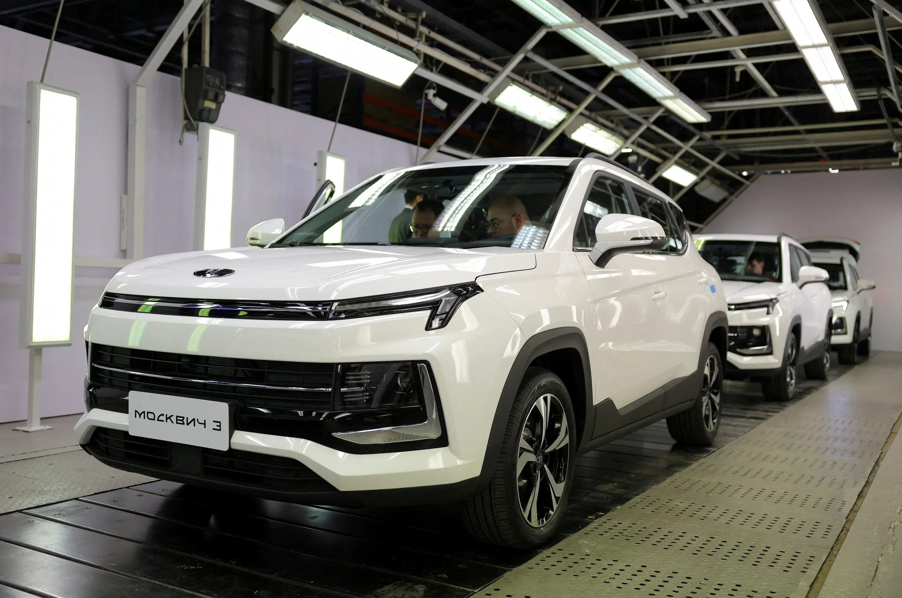 Jac 4 москвич 3. Москвич это какой китайский автомобиль. Новый москвич и jac js4. Jac js4 2022. Jac js4 2022.