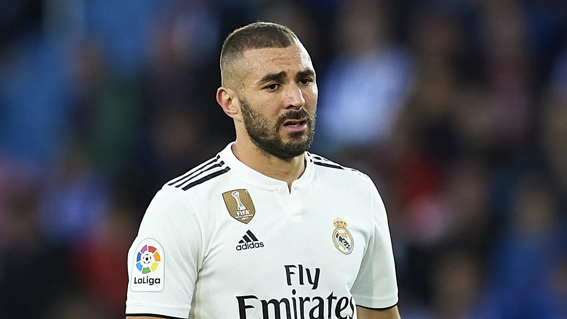 Бензема футболист где играет. Карим Бензема. Карим Бензема Реал. Benzema футболист. Бензема и Куртуа.