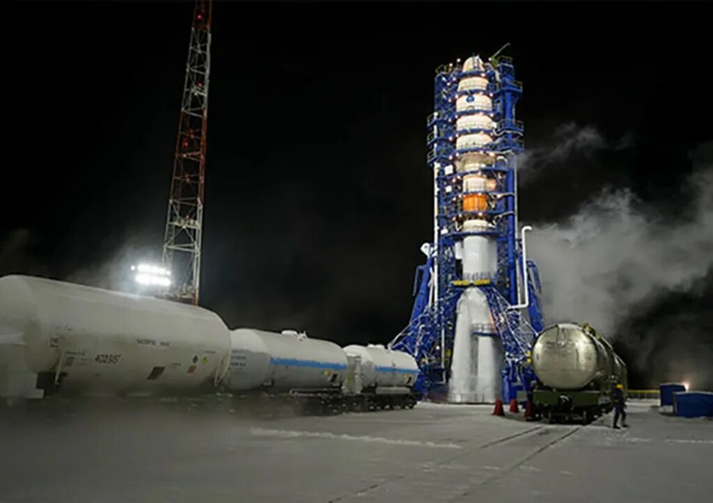 Мирный космодром плесецк. Северный российский космодром. Космодром восточный ракета. 1б. Космодром плесецк архангельская область город мирный.