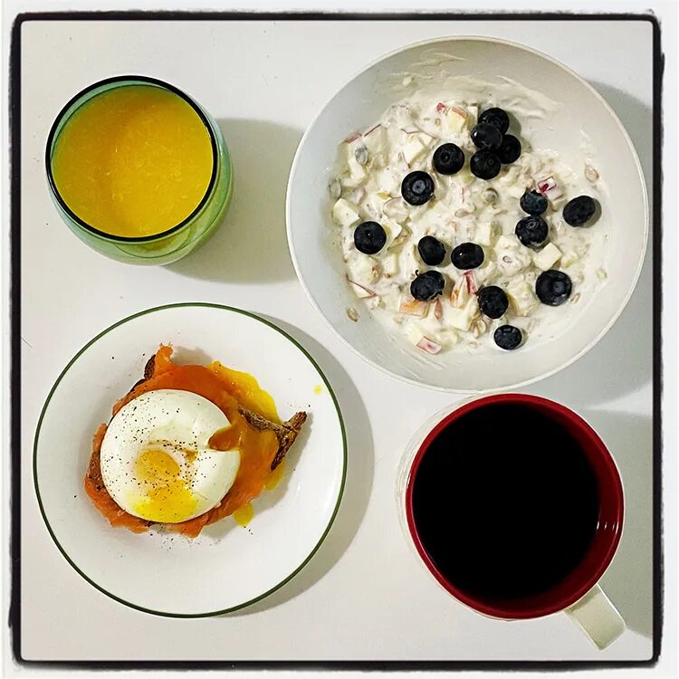 завтрак автор. натюрморт завтрак. натюрморт завтрак. завтрак с кофе. сабит нуримов натюрморты.