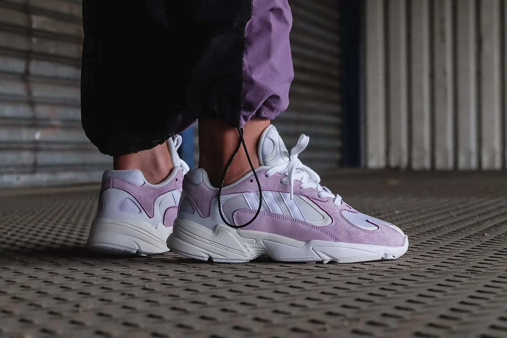 Adidas Yung 1. Женские кроссовки adidas Yung-1. Adidas Yung 1 Purple. Adidas young 1 фиолетовые.