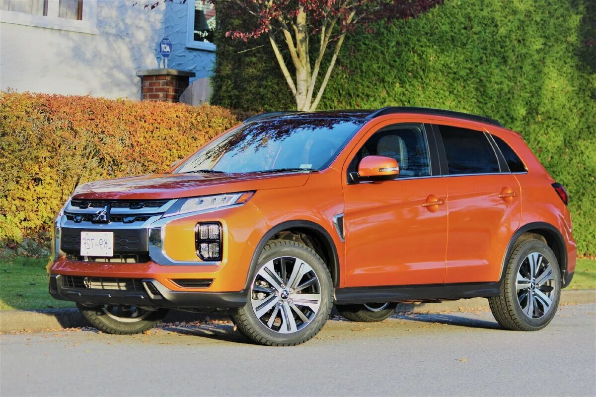 Mitsubishi Outlander Sport 2020. Mitsubishi Outlander Sport 2018. Митсубиси Аутлендер спорт 2020. Mitsubishi Outlander Sport se 2020.