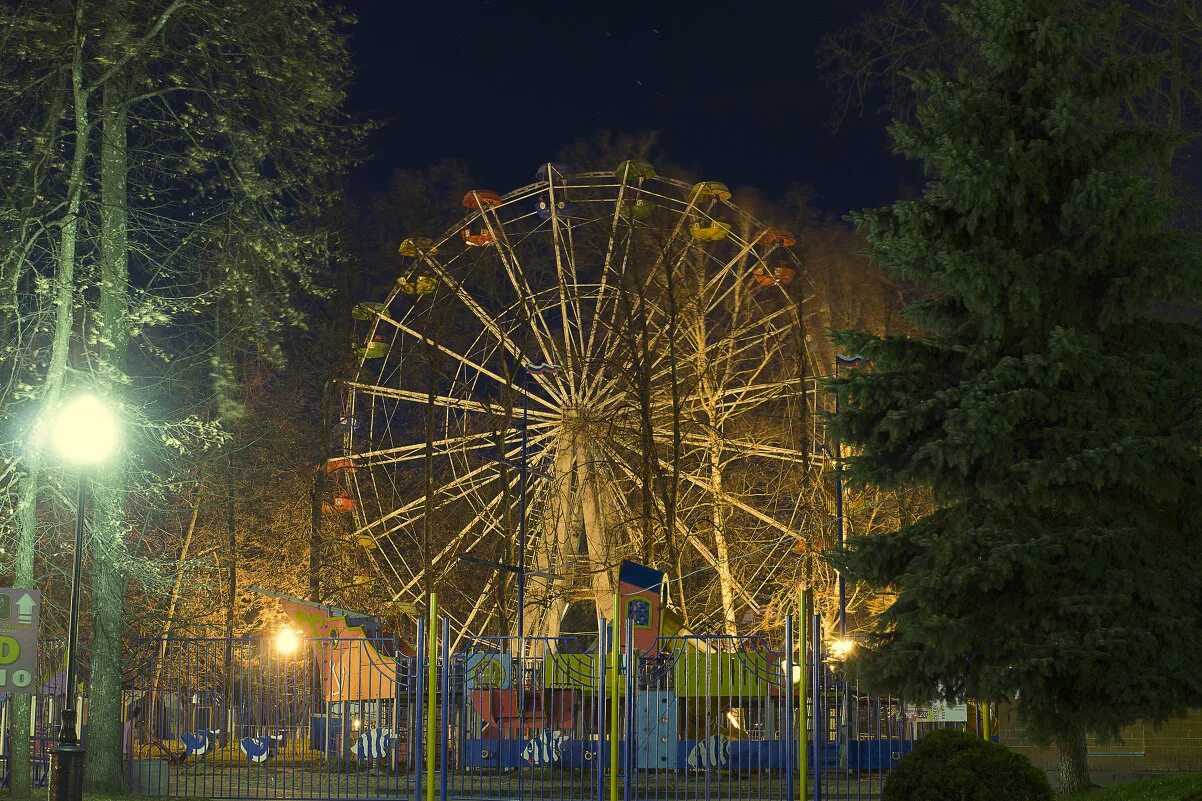 г. Пенза, парк им. В.Г. Белинского карусель " Ретро". Центральный парк имени В.Г
