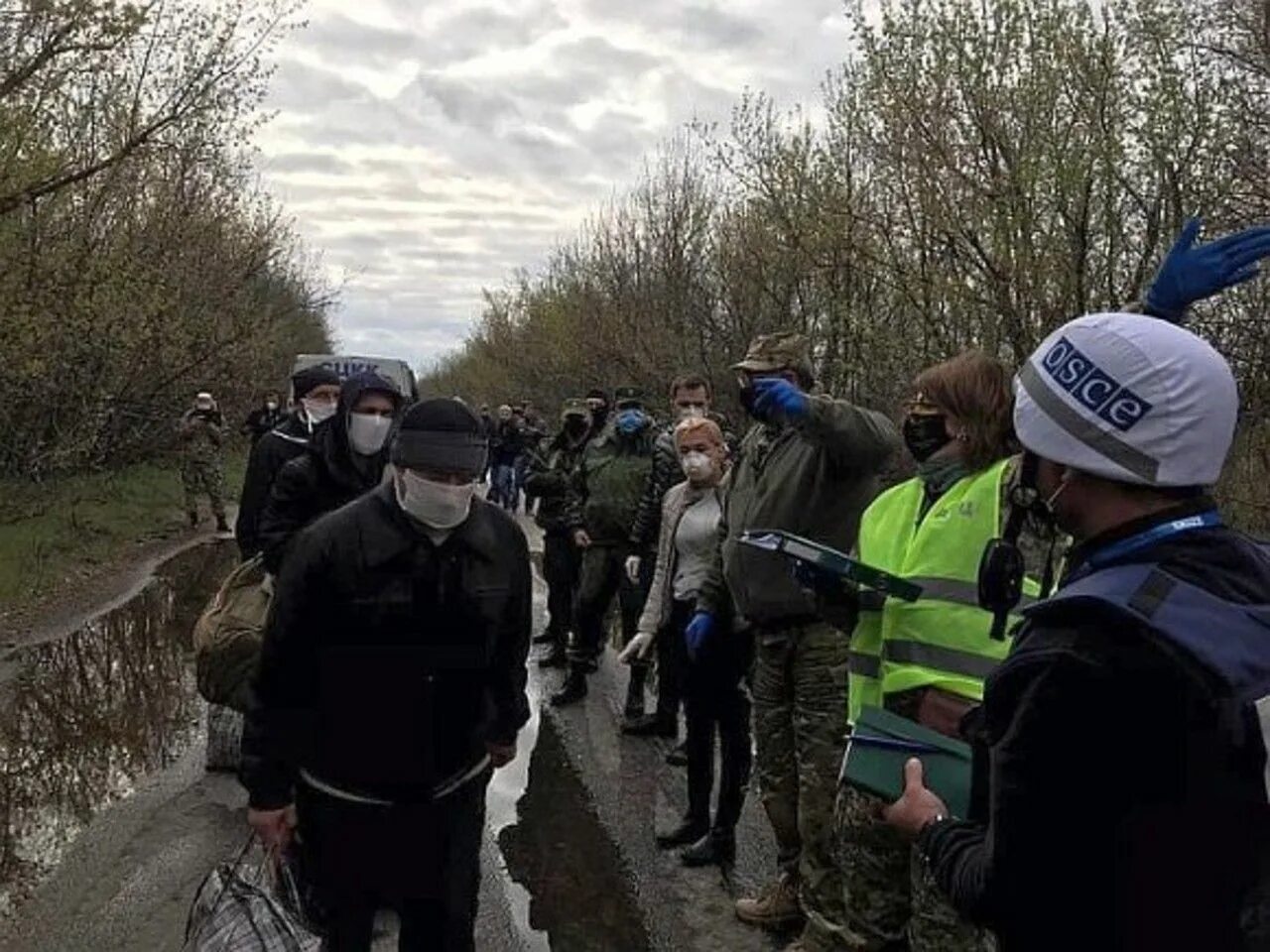 Освобожденные российские пленные. Обмен пленными зачем. Болотов лнр. Обмен пленными зачем. Обмен пленными зачем.