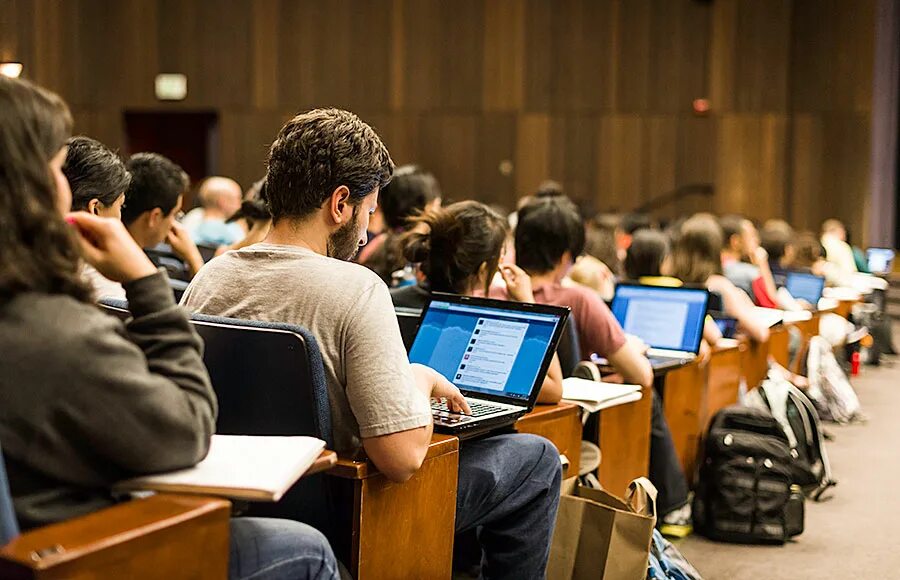 беркли университет студенты. корпус ниу вшэ шаболовка. ациональный исследовательский университет «высшая школа экономики». национальный исследовательский университет "высшая школа экономики". студенты в вузе.