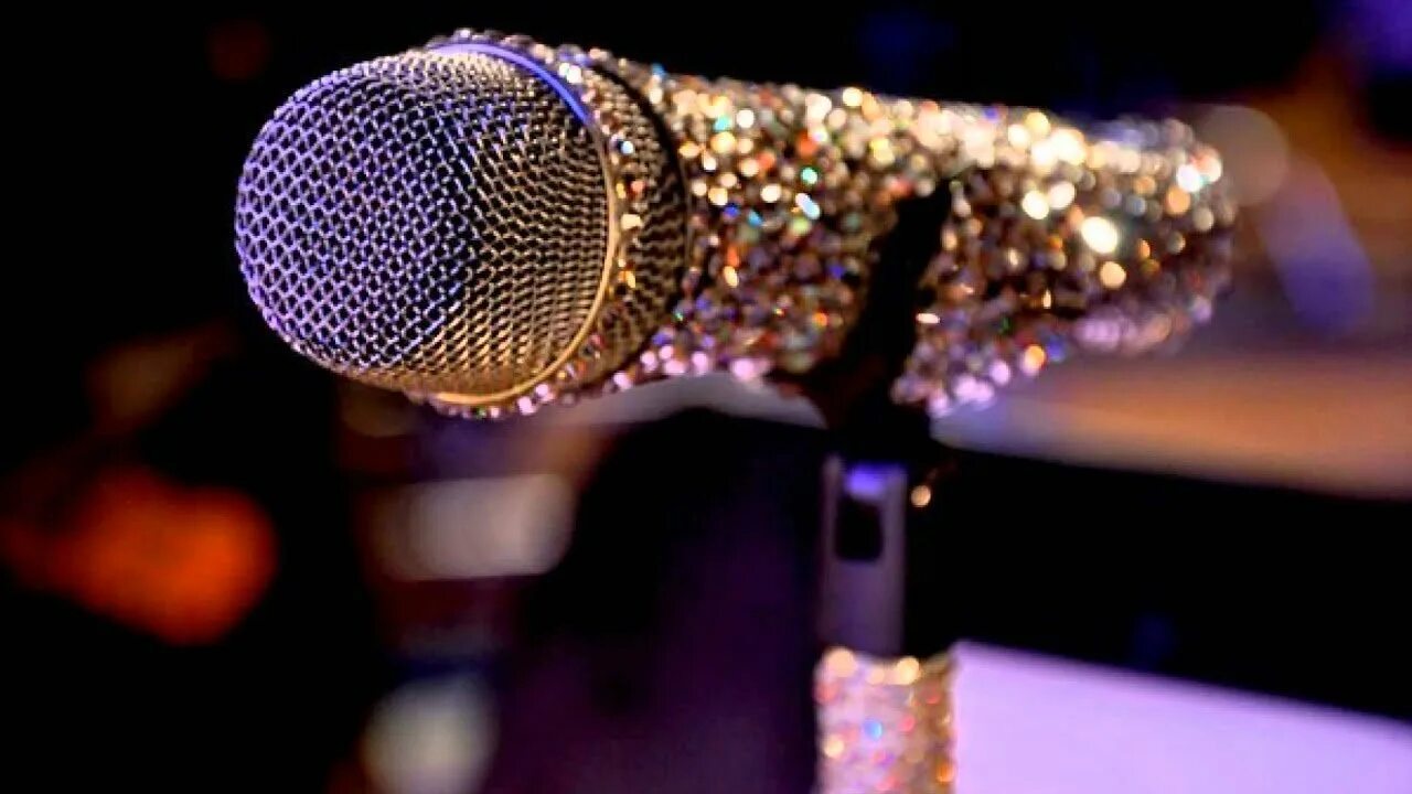Студия микрофон гитара. Микрофон караоке y11s. Студийный микрофон рамштайн. Эстрадный микрофон. Динамический микрофон shure.