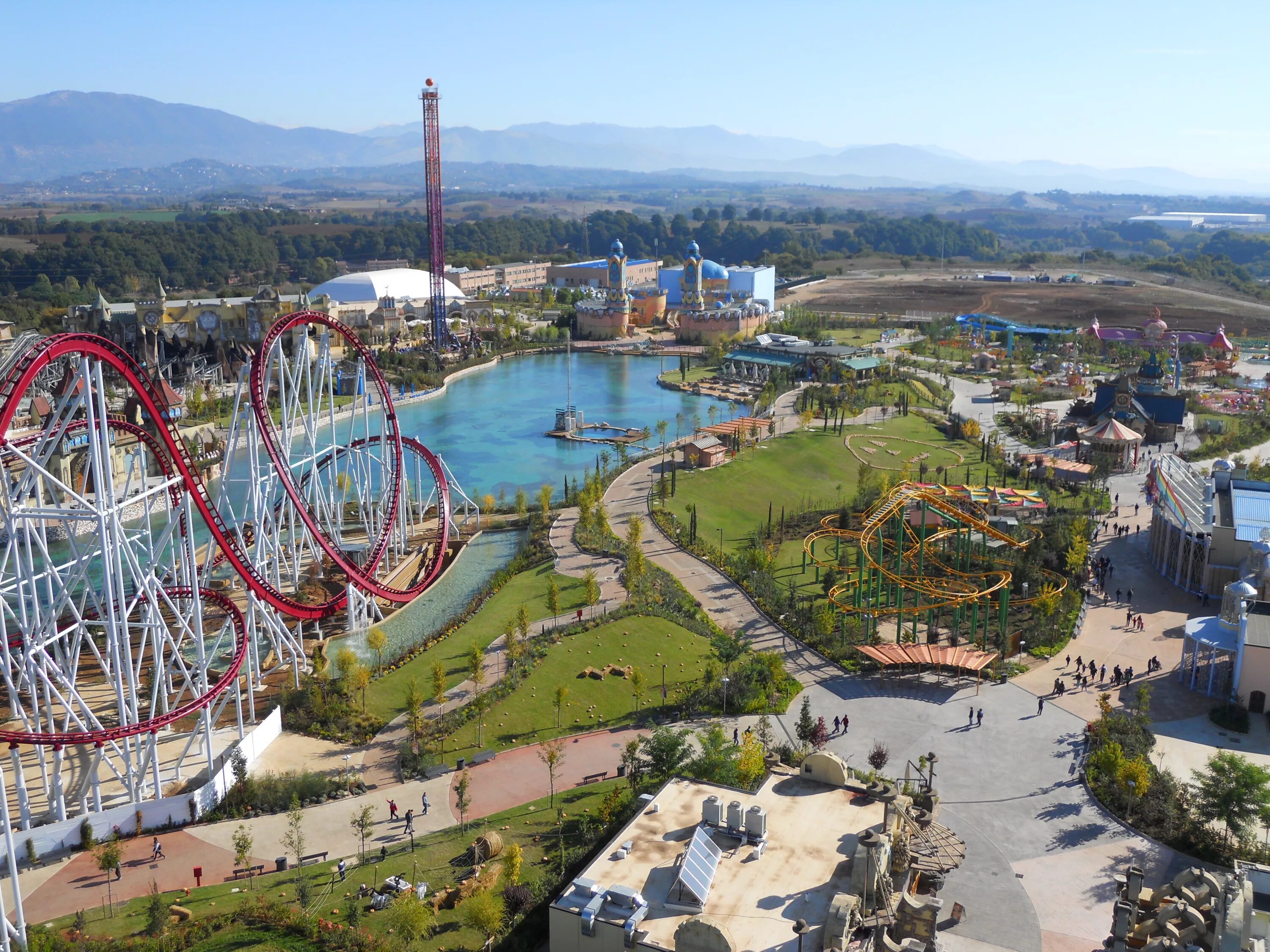 Парк Rainbow Magicland. Rainbow Magicland аттракционы. Rainbow Magicland — парк аттракционов в Вальмонтоне.. Парк Фьябиландия Италия.