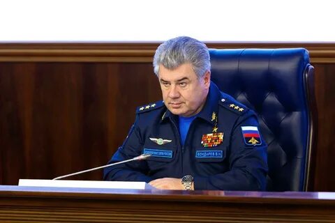 Начальник космических сил