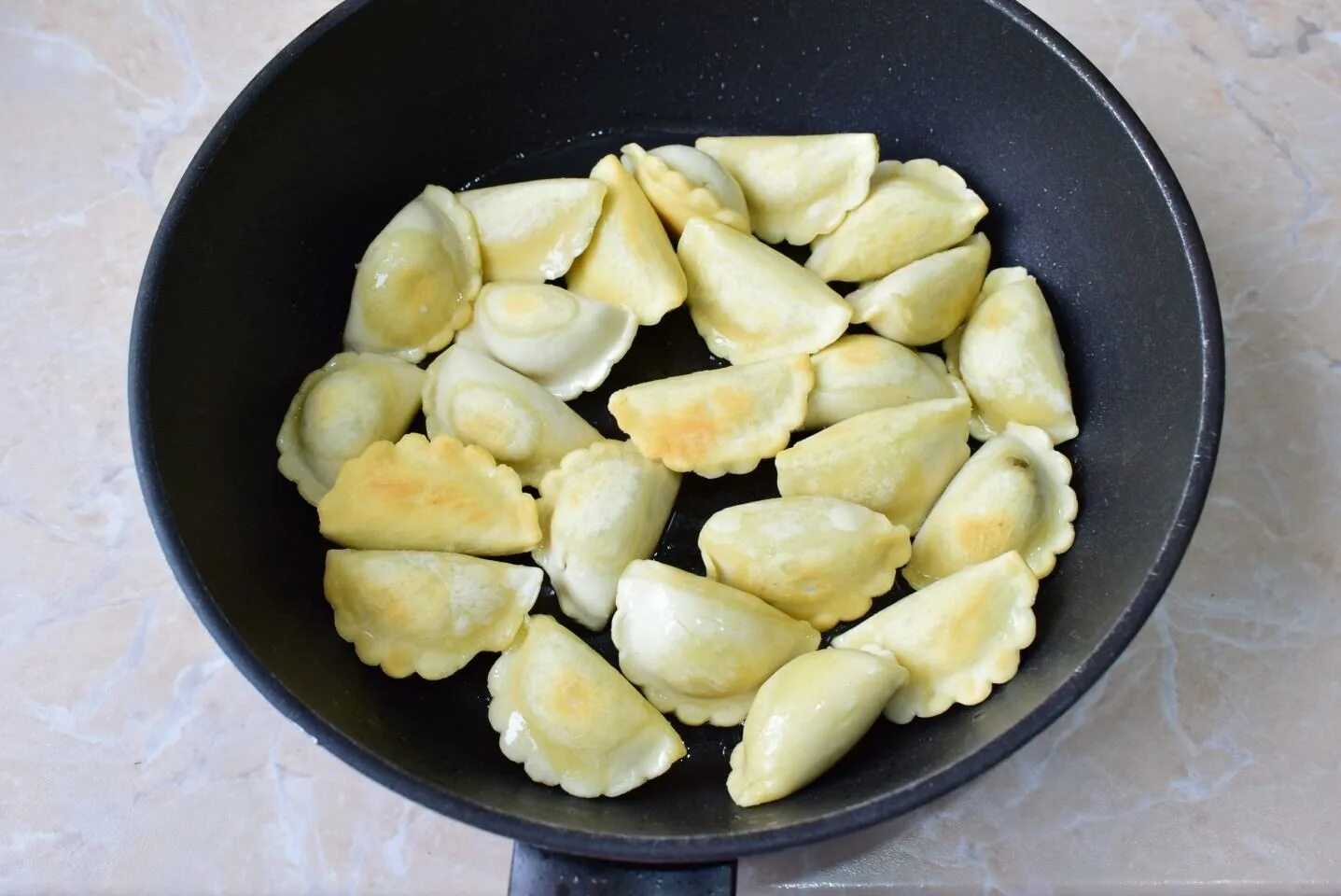 Жареные вареники с картошкой - пошаговый рецепт с фото, ингредиенты, как пригото