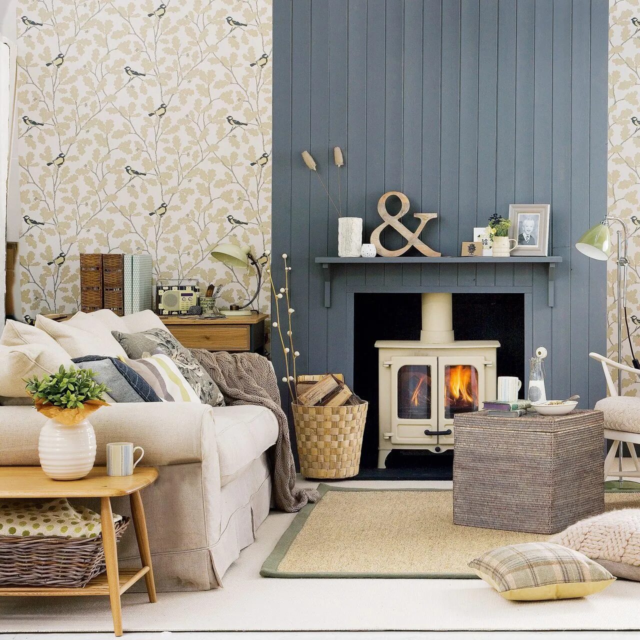 Best country for living. Miller из коллекции Country Living. Ideal Home. Chic Living Room with Chimney.