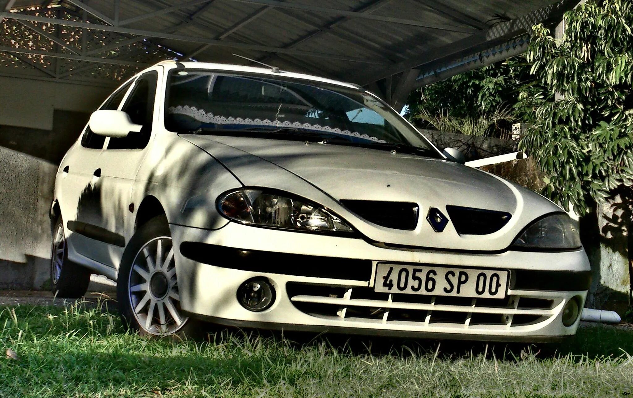 Меган 1 авито. Renault megan 1. рено меган 1 седан. рено меган 2001 года. рено меган 1 2001.