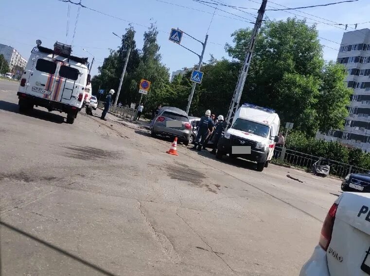 Новости сегодня происшествия политика. Авария в новом городе Ульяновск. ДТП новый город Ульяновск. Авария в Ульяновске на пр Ульяновский.