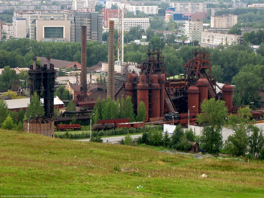 чусовой металлургический завод. заводы свердловской области. хозяйство урала экономического района. крупные промышленности урала. урал промышленный центр россии.