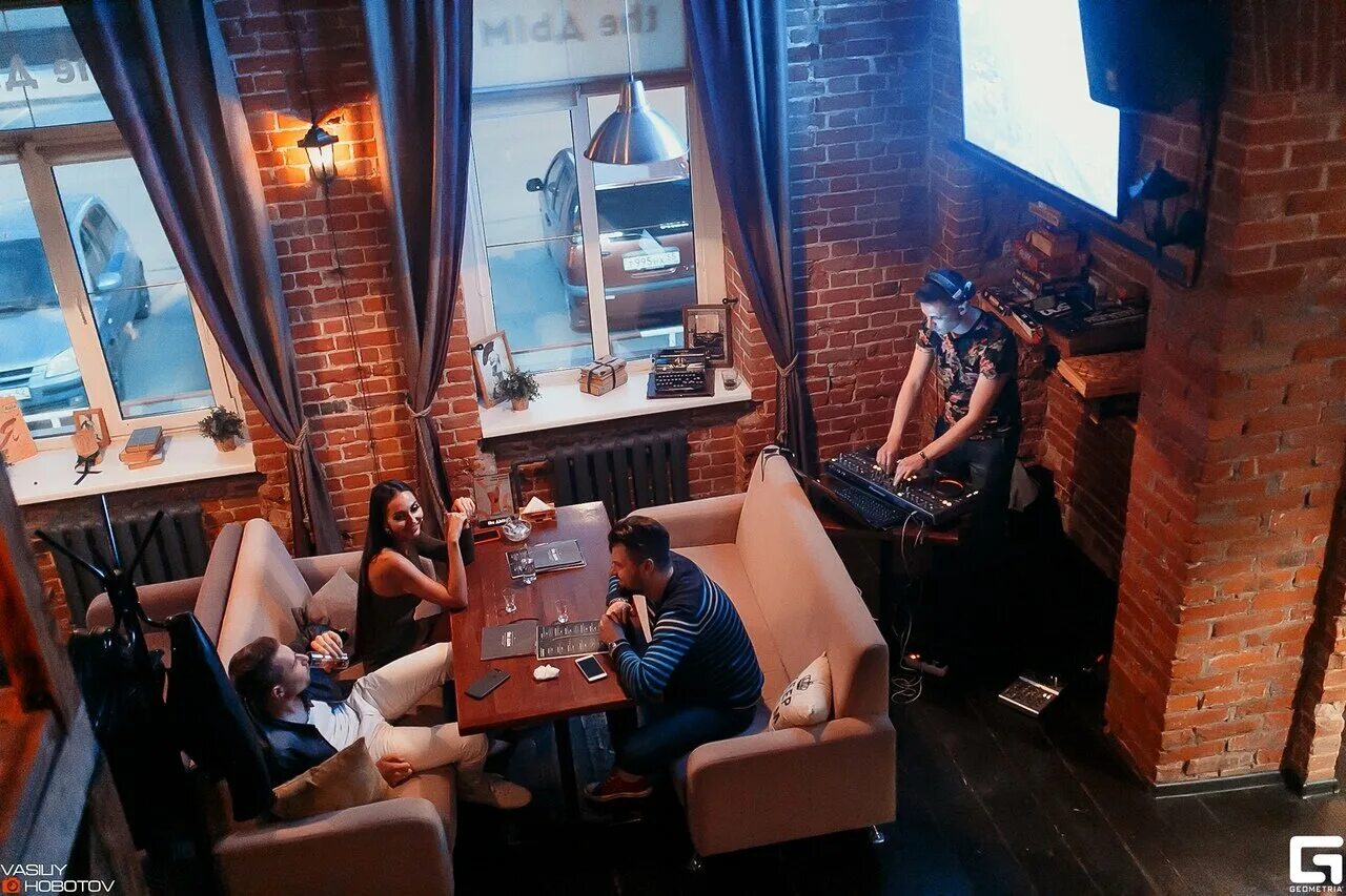 Rebel омск кальянная. Кальянная омск. Heaven бар. Ниагара омск кальянная. Lounge bar омск.