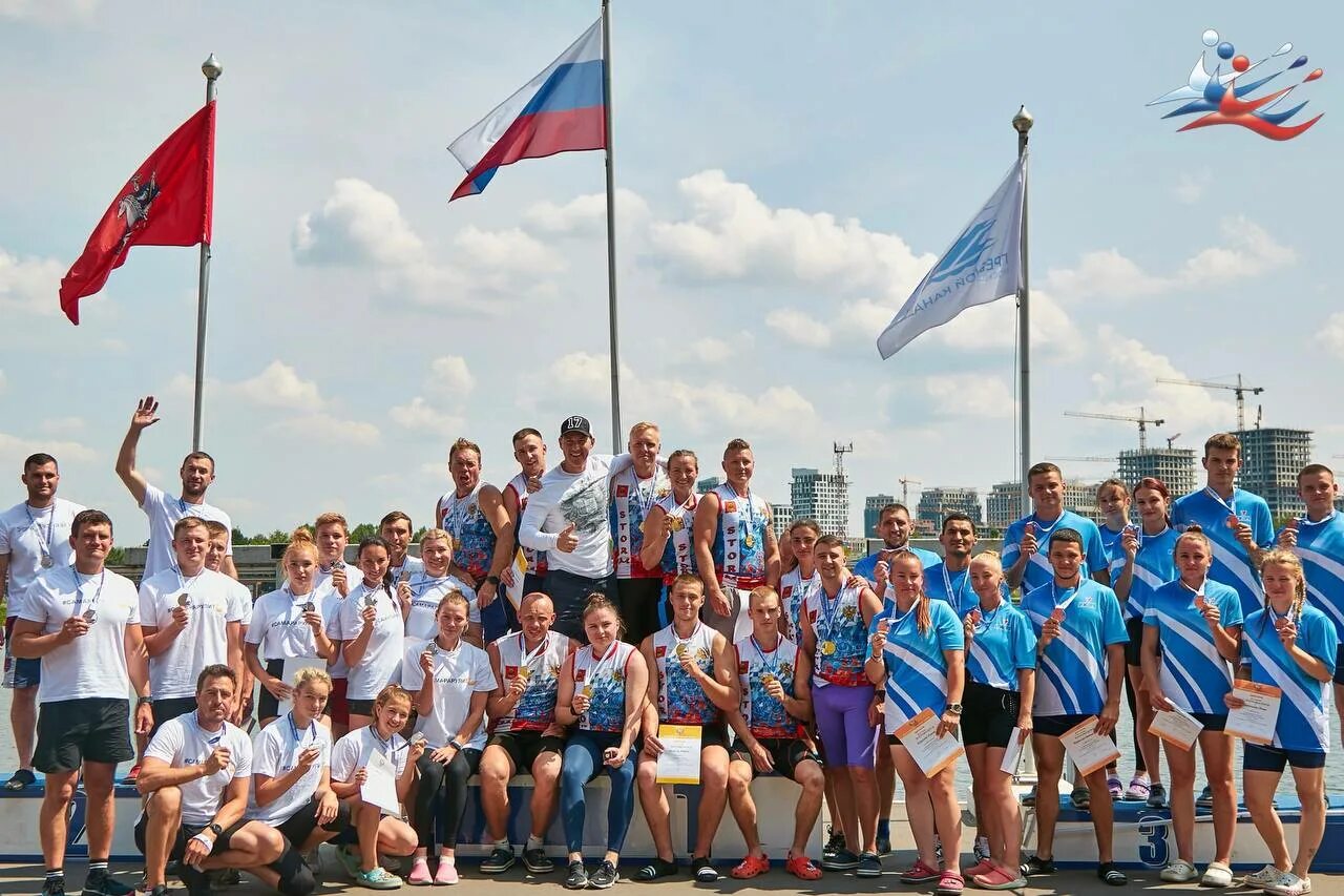 Гребля 2023. Лодка дракон гребля. Спортсмен в городе. Тверь гребля на драконе Тверская сборная 2023.