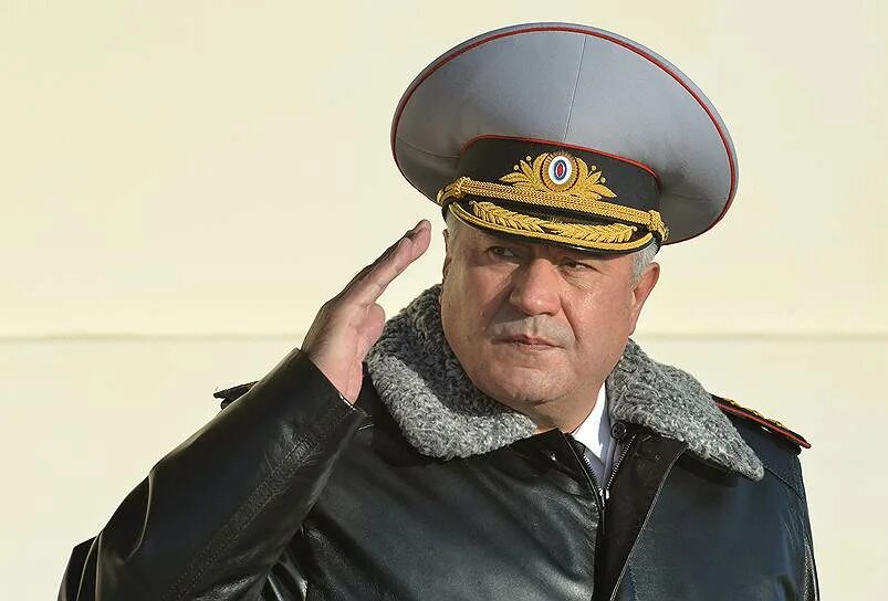 Колокольцев ушел в отставку. Колокольцев владимир александрович. министр мвд рф 2025. владимир колокольцев в фуражке. фото министра внутренних дел колокольцев.