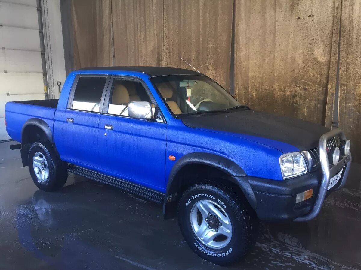 Mitsubishi l200 III. Mitsubishi l200 1999 пикап. Митсубиси л200 1996. Mitsubishi l200 синий. Митсубиси л200 3 поколение