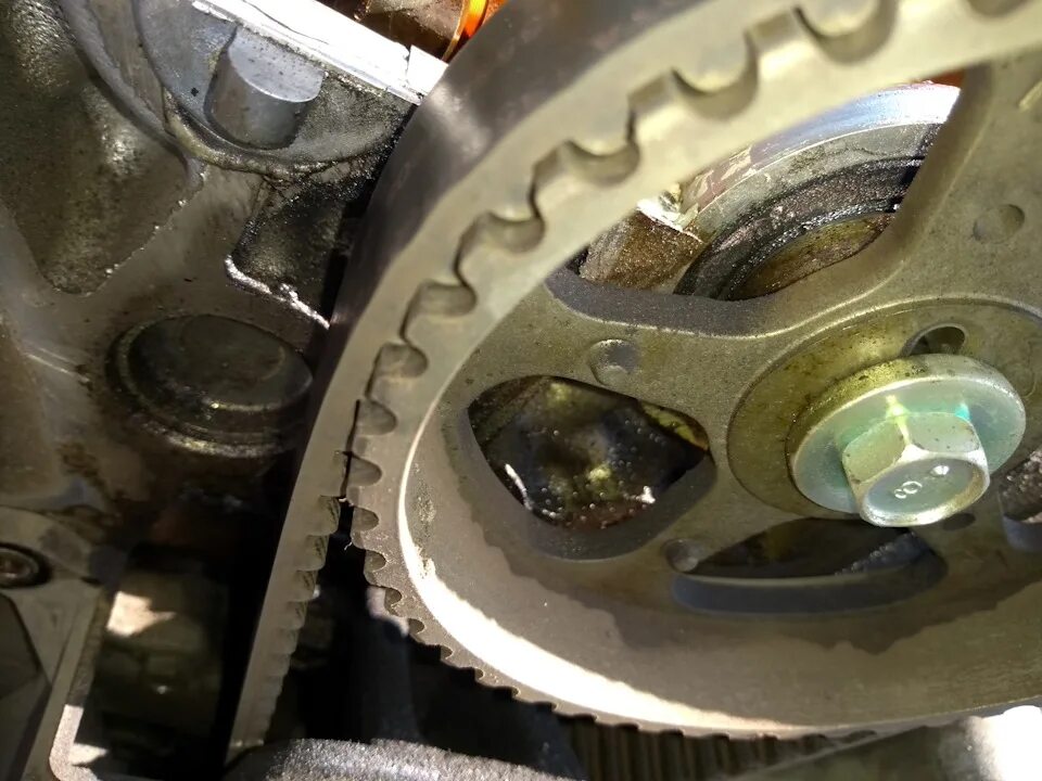 Ремень грм toyota 13568-59095. Замена ремня генератора тойота спринтер кариб. Тойота кариб грм. Toyota-lexus ремень зубчатый. Пружина ролика натяжителя грм тойота 2е.
