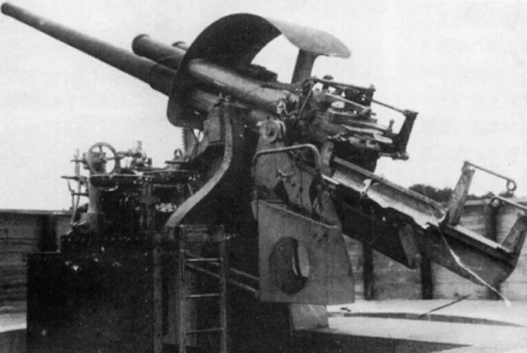 Только японские зенитные пушки все время. Зенитная 75-мм пушка Type 88. Type 3 12 cm AA Gun. Японские зенитки второй мировой войны. Японская зенитная артиллерия второй мировой войны.
