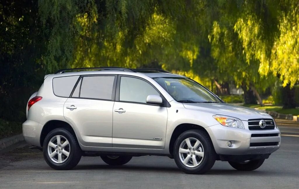Как выглядит машина раф Toyota RAV4 Gains 15th Birthday "Edge"