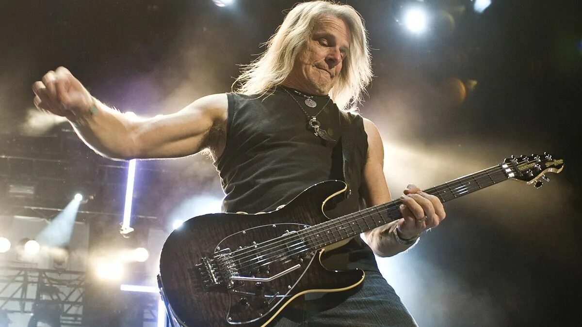 Гитаристпепл Стиф морс. Steve Morse 2022. Гитарист группы дип перпл. Стив морс американский гитарист.