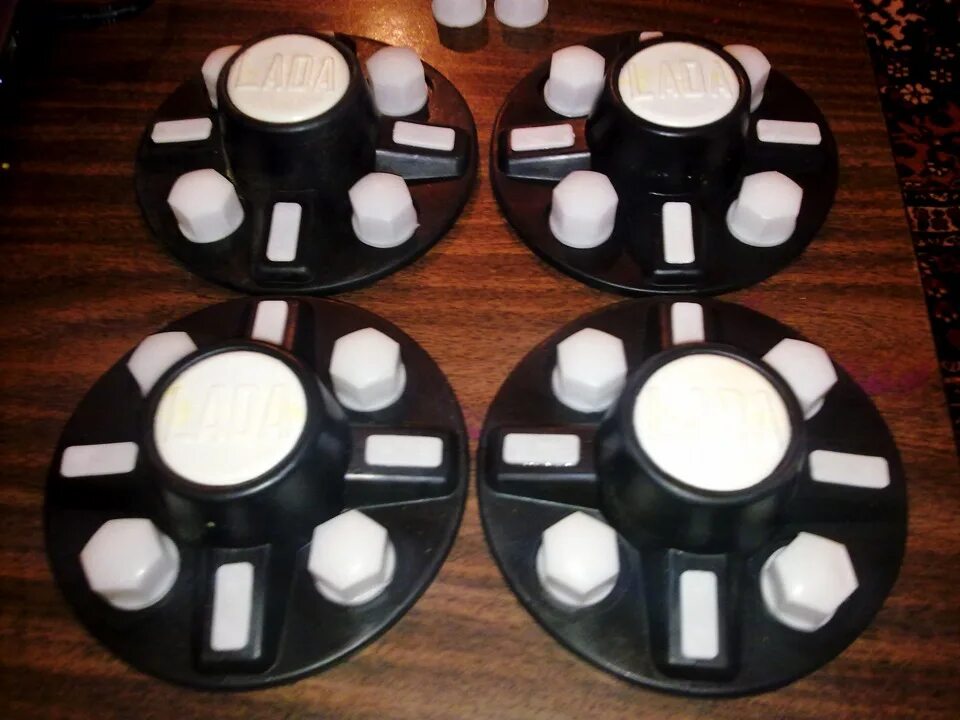 Колпачки на ваз 2109. Ступичные колпачки ваз 2109. Колпачок ступицы 2108-3103065. Заглушка ступицы ваз 2109. Ваз 2109 центральные колпачки на ступицы.