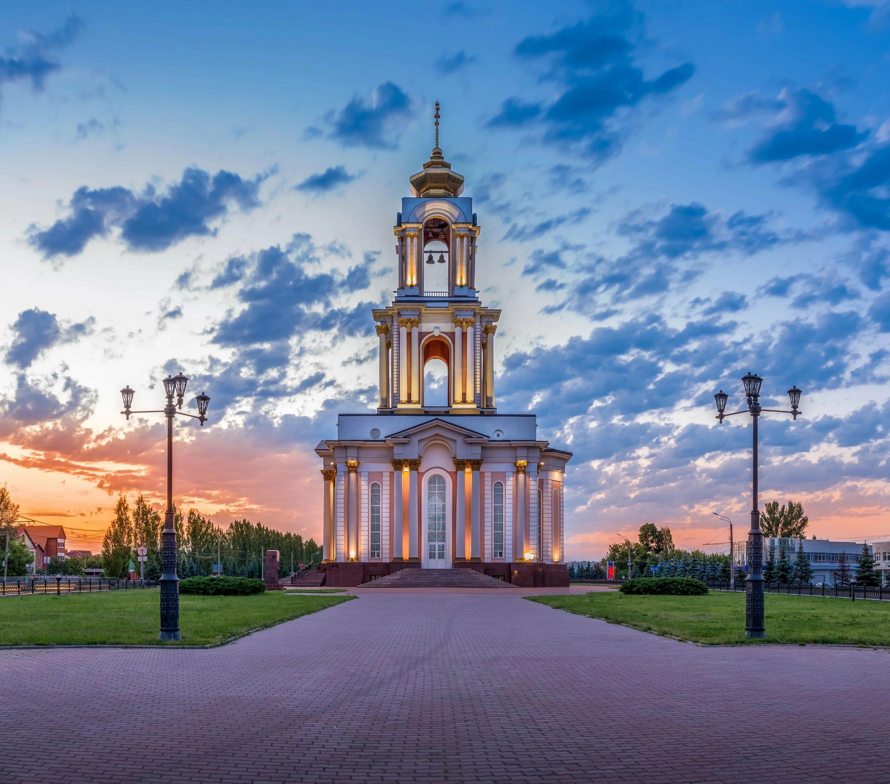 Город ниже курска. Храм великомученика Георгия Победоносца (Курск). Городской округ Курск. Триумфальная арка Курск.