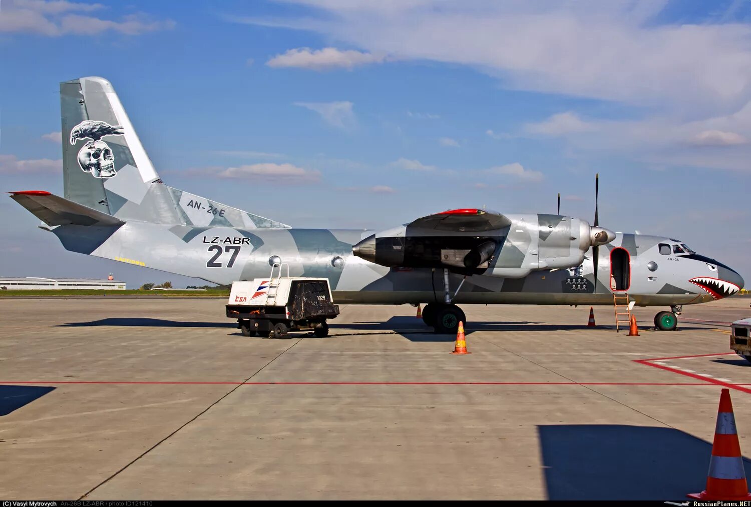 АН 26 Неудержимые 3. Неудержимые самолет ан26. Ан26 Shark. Неудержимые 3 самолет АН 26. Bongascam26