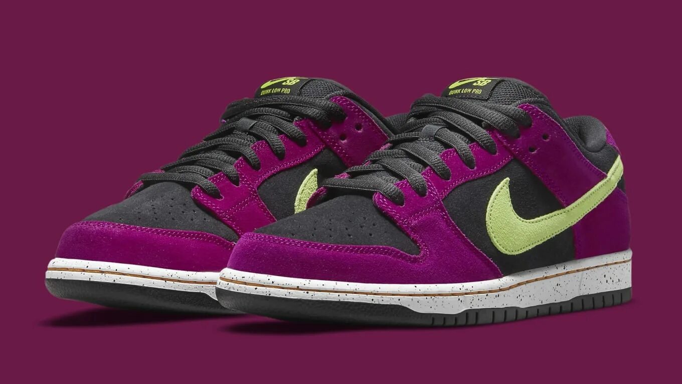 Nike dunk low raspberry. Nike sb dunk plum. nike dunk sb plum 2025. nike sb dunk low pro. red nike sb dunk.