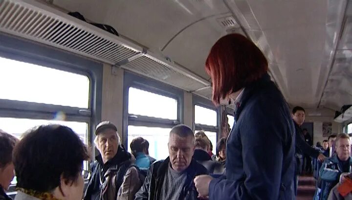 Пенсионеры железнодорожного транспорта. Нижний новгород павлово электричка. Электрички пенсионеры нижний новгород. Дачники в электричке. Попрошайки в электричках ленинградского направления.