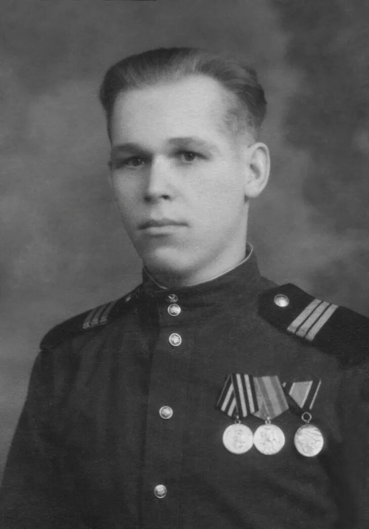 Сочинение про деда. Где мой дедушка. Защитники нашей родины. Мой дедушка защитник родины. Как говорил мой дед если подарок нельзя выпить.