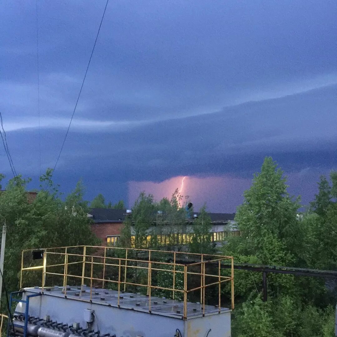 ливень и град. природные аномалии. пермь гроза 2011. опасные природные явления пермского края. край дождя.