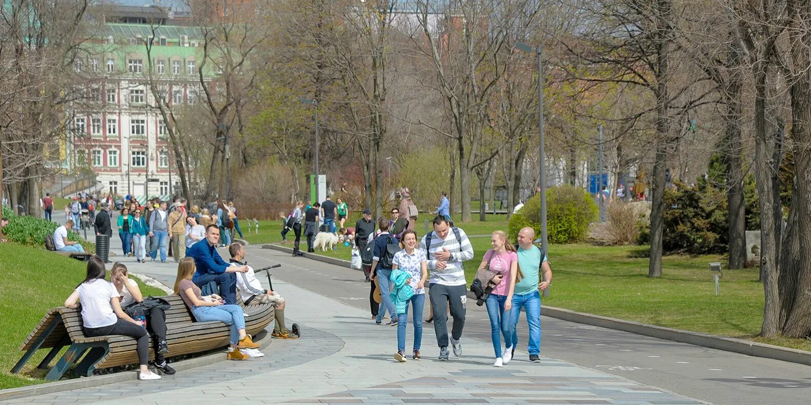 Парк 1 мая Москва Лефортово. Уличный артист в парках. Май в парке. Мероприятия в парках в выходные