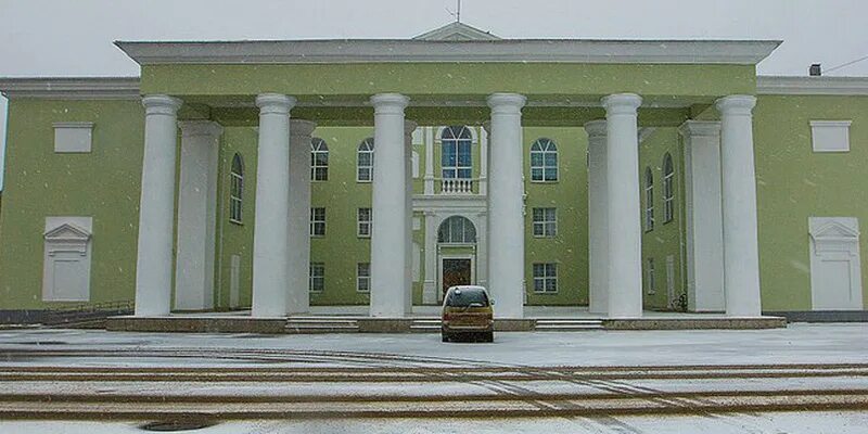 городской дом культуры южноуральск. южноуральск дворец культуры. город южноуральск дом культуры. город южноуральск челябинская дк. южноуральск площадь города.