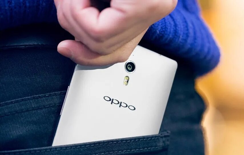 Оппо с камерой по середине. Oppo с камерой по середине. Oppo 3 камеры по центру. 4pda Oppo.