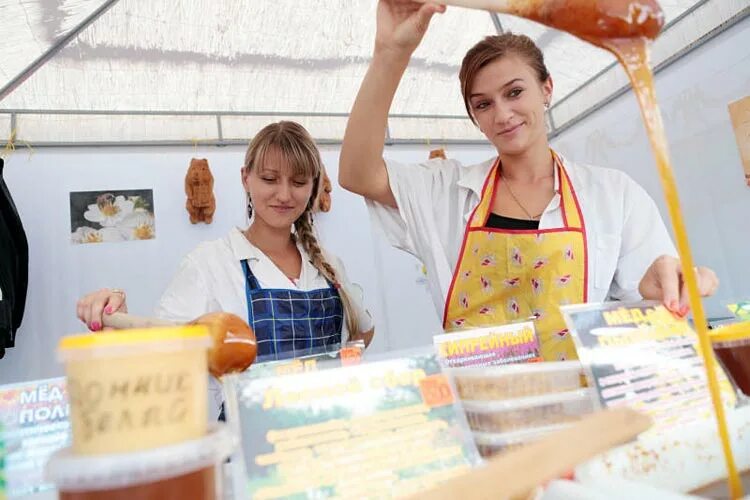 Ярмарка меда в коломенском в 2023 году. Ярмарка меда в коломенском 2024 участники. Выставка меда в коломенском 2023. Ярмарка меда в коломенском 2024 участники. Ярмарка меда в коломенском 2024 участники.