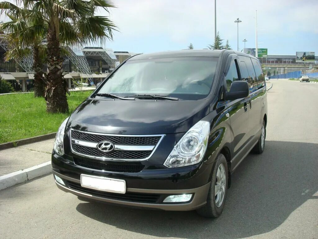 Хендай Гранд Старекс черный. Hyundai h1 2014. Hyundai h1 2022. Hyundai h1 2017. Такси сочи гагра