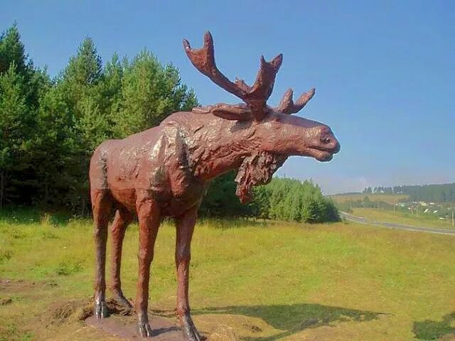 Памятник лосю в Белорецке. Белорецк Лось скульптура. Лось Белорецк. Монумент лося Белорецк. Животные белорецка