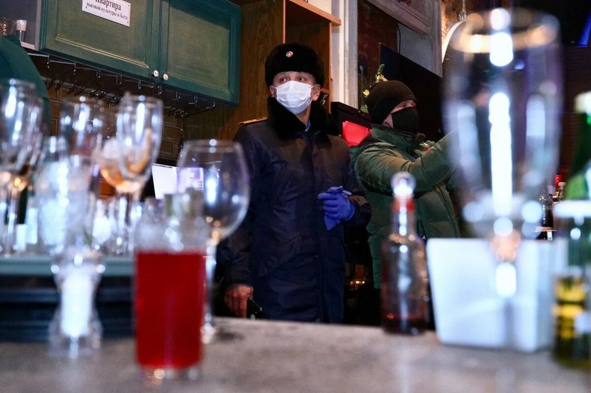 Инспектор оати москвы фото. Современное антиковидная одежда. Рейд тк. Девушки в роспотребнадзоре. Нарушить мера.