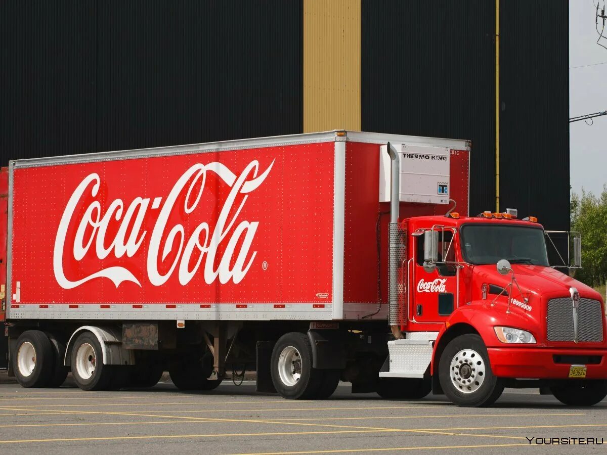Кола логист. Грузовик volvo coca cola. грузовик volvo fh10 coca cola. машина кока кола. фура кока колы.