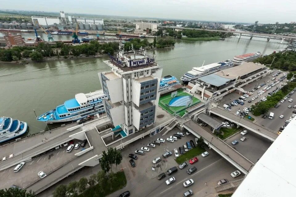 Ростов главный морская. Ростов-на-дону вокзал железнодорожный. Ростовский главный жд вокзал. Ростов главный морская. Ростовский порт береговая 30.