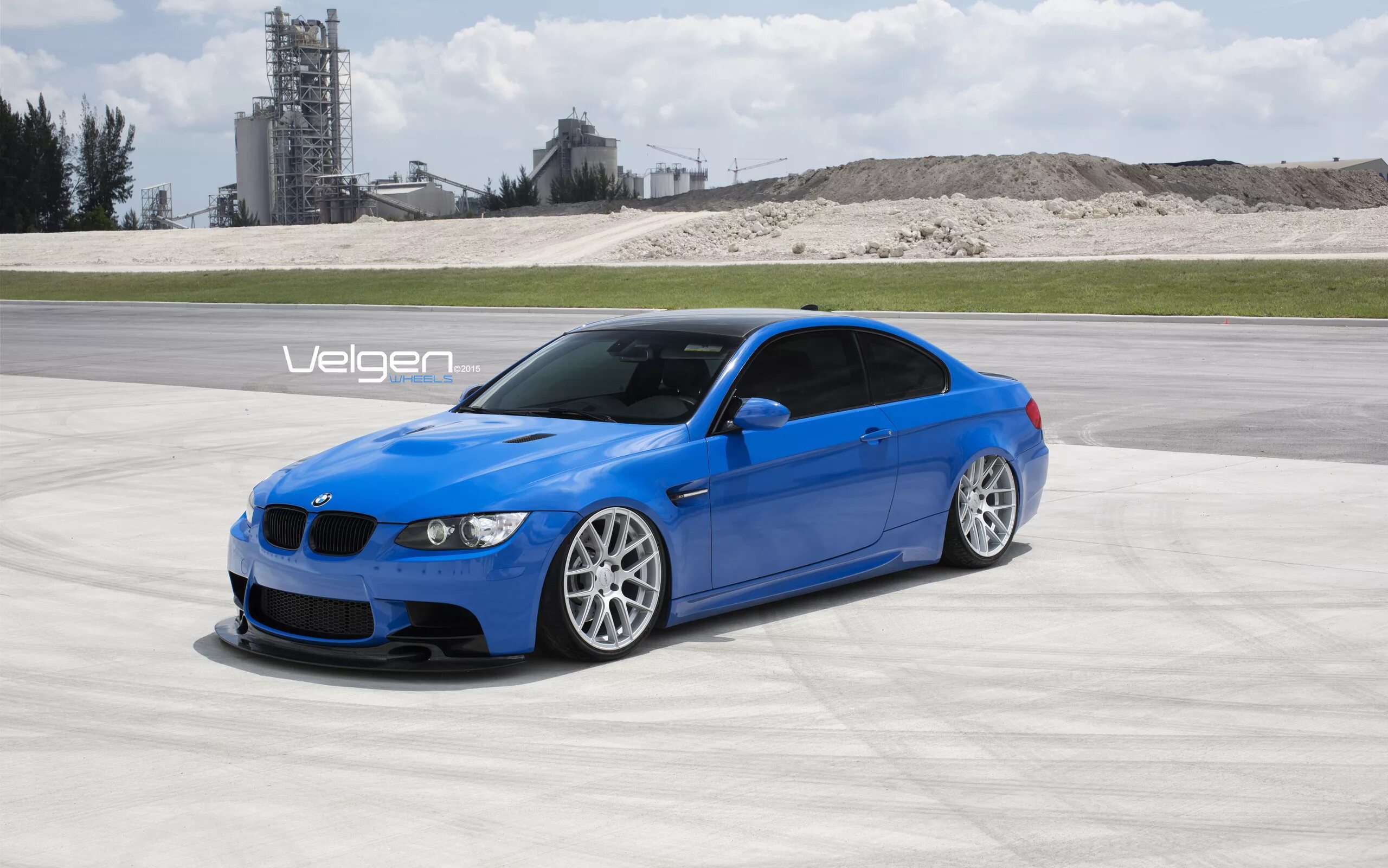 Какая бмв м3. БМВ м3 е92. BMW m3 e92. BMW e92 синяя. BMW m3 e92 Blue.