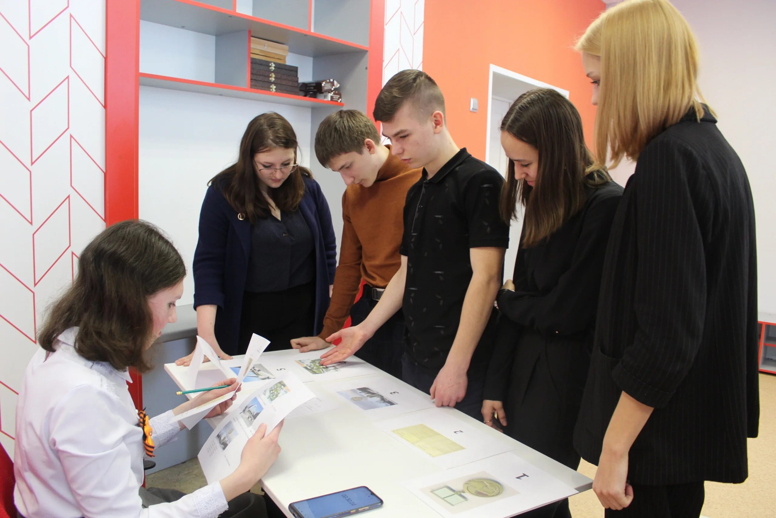 Уроки в 9 классе. Фото открытый урок обж. Открытый урок в городе. Открытый урок в школе. Урок город вечно живых.