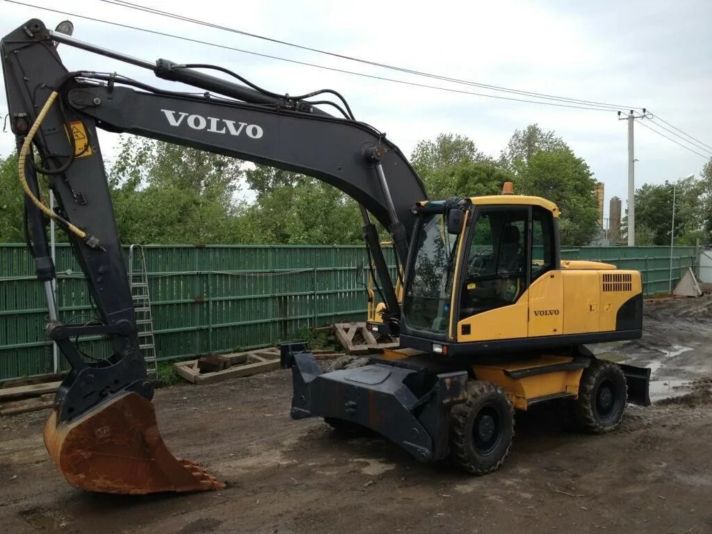 Экскаватор колесный Volvo ew140d. Экскаватор 1 м3. Volvo ew180c. Экскаватор колесный EW 180 Экомаш. Полноповоротный экскаватор бу