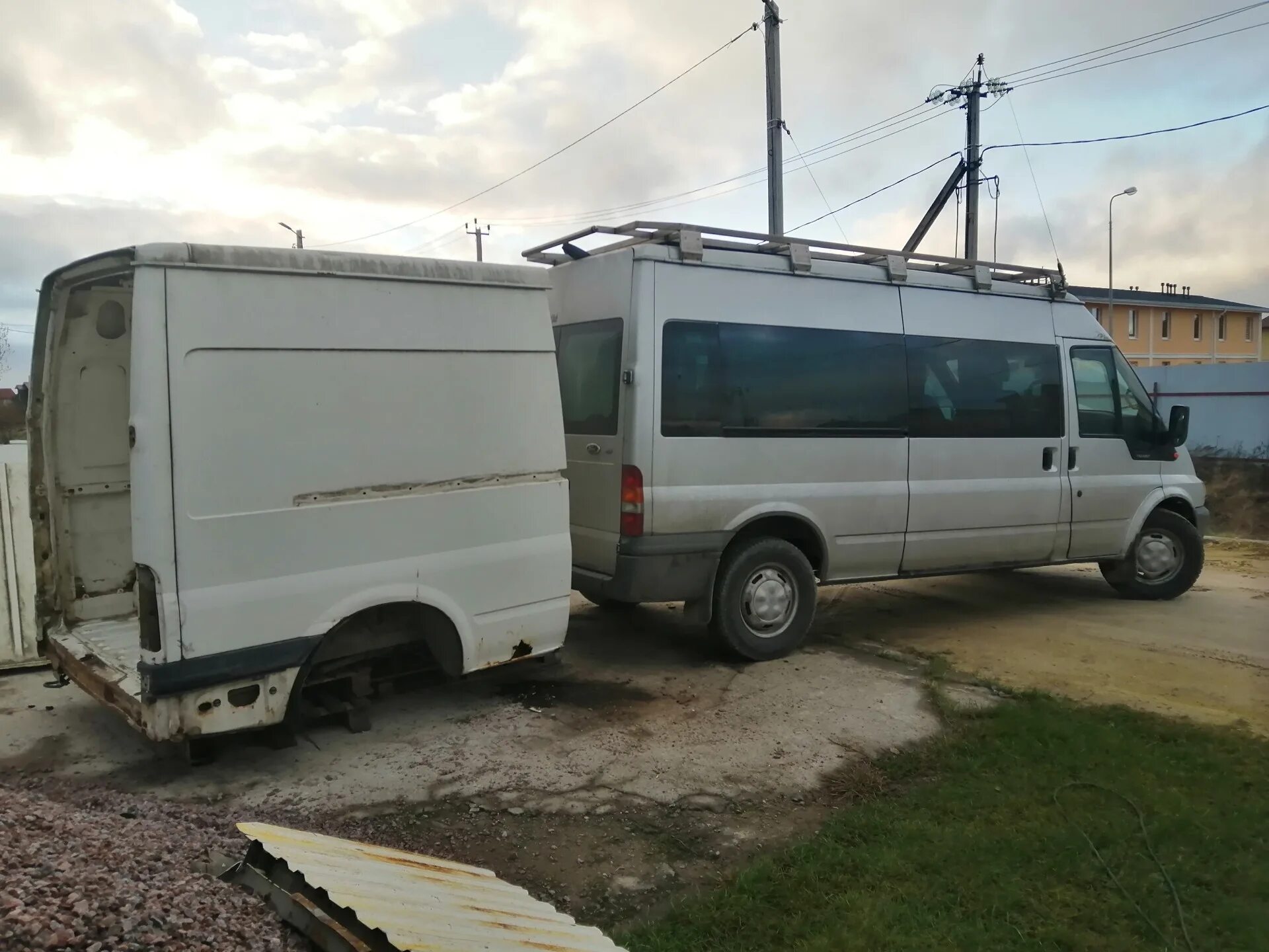 Ford transit l4h2 front. Форд транзит 24. Форд транзит 24. 0 tdci ecoblue ford transit. Форд транзит 24.