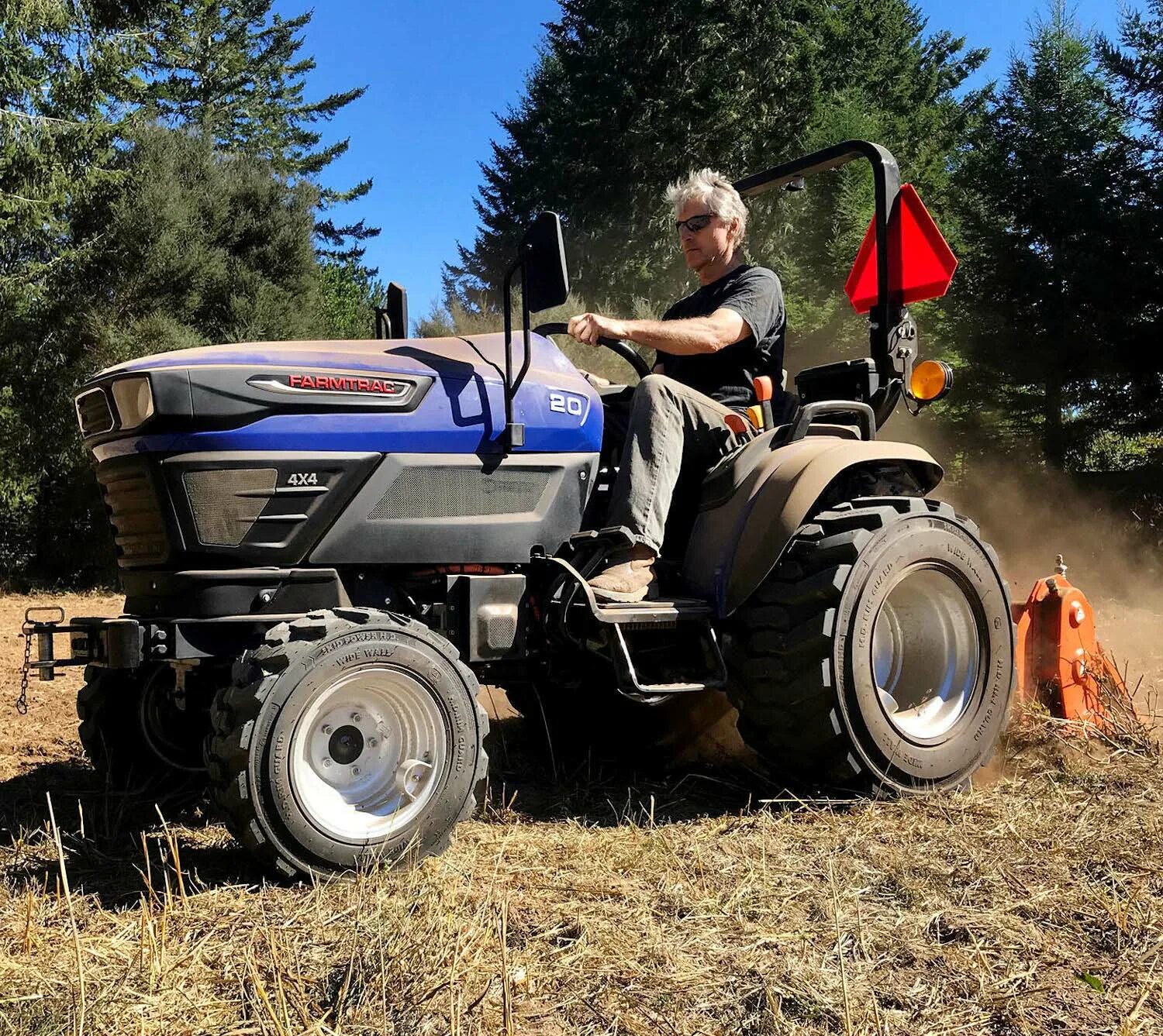 Электротрактор купить. Минитрактор Farmtrac. Эт-4 электротрактор. Электра трактор. Трактор на электротяге.